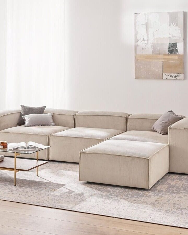 Instagram post from _alaskastyle_. This post is in position 4.